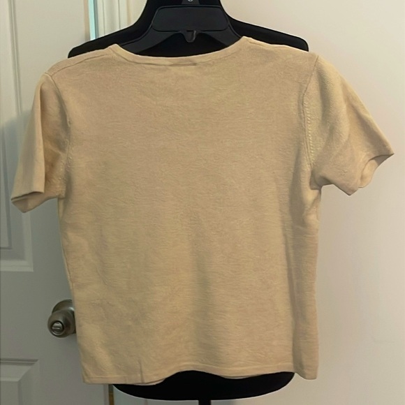 Paul Harris Designs Cream Cropped Short Sleeve Sweater Top Button Size M - Picture 2 of 4